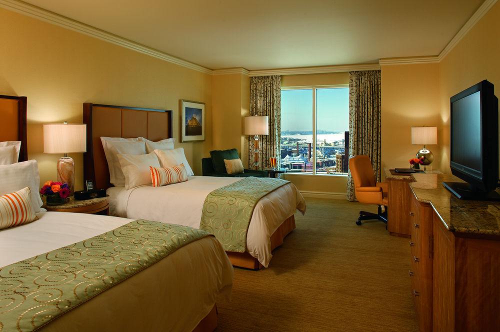 Hotel The Ritz-Carlton, Cleveland Exteriér fotografie